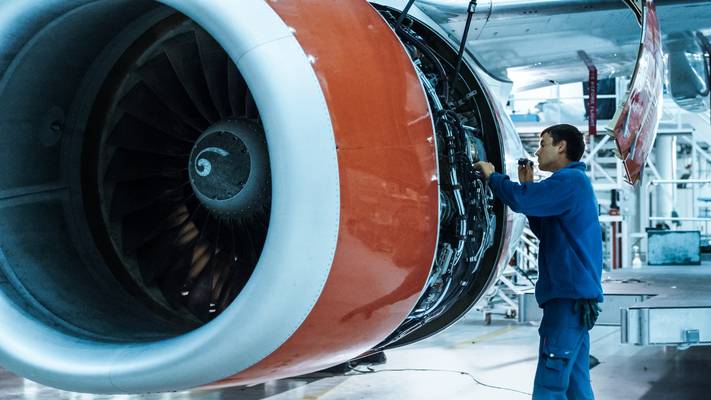 imagine of aeroplane engine which can be cleaned using sf30